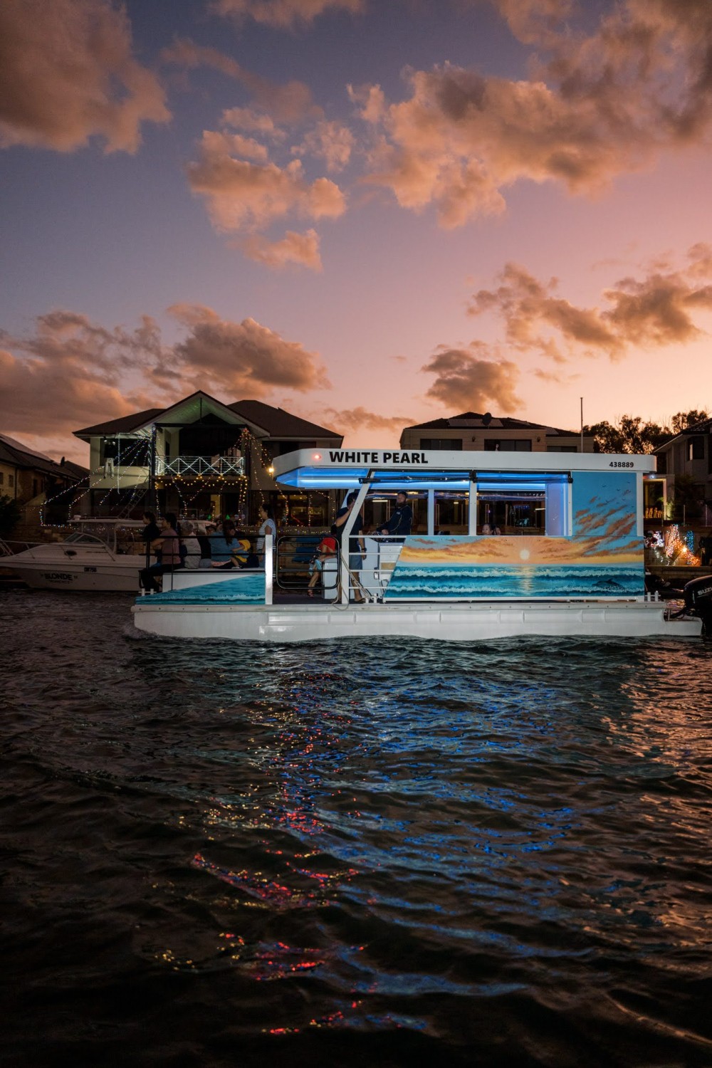 The White Pearl Christmas Lights Cruise Mandurah Boat Hire
